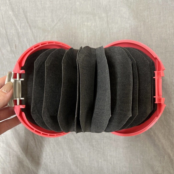 DiscGear 22 Slot Hard Plastic CD DVD Disc Storage Cases - Lot of 3 Pnk,Prpl,Lime - Picture 11 of 13